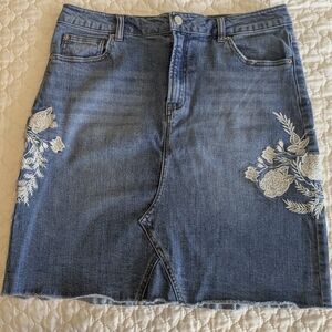 Ladies Floral Embroidered Skirt